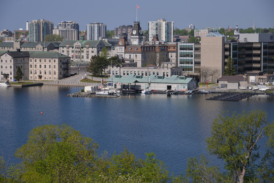 加拿大城市的高角度景观
