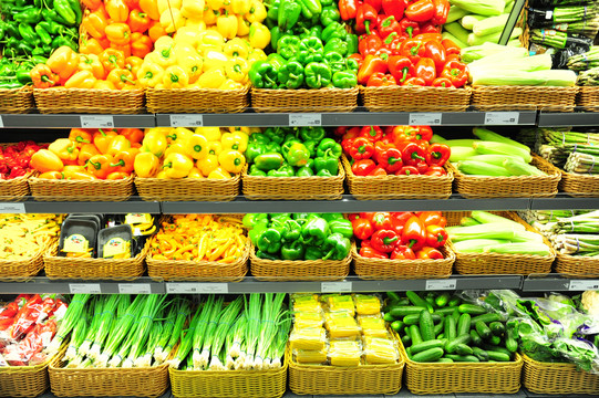 芬兰赫尔辛基百货公司的彩色蔬菜