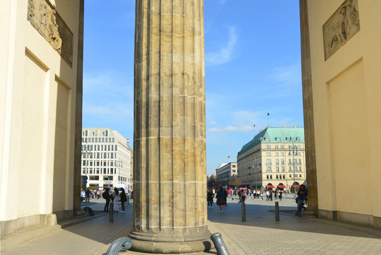 德国柏林勃兰登堡门柱子和门洞