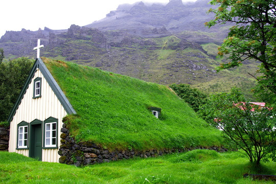 冰岛霍夫最后一个草坪教堂