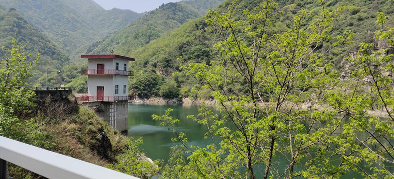 秦岭山水库