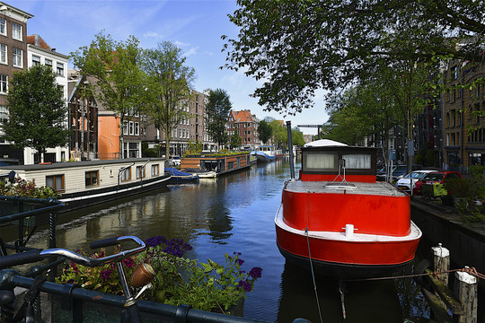 荷兰阿姆斯特丹城市运河沿线
