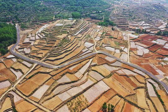 山乡梯田