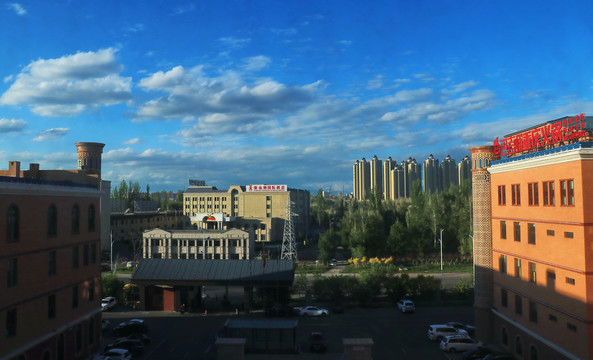 新疆都市风情