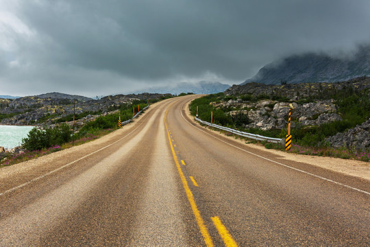 山里的风景路