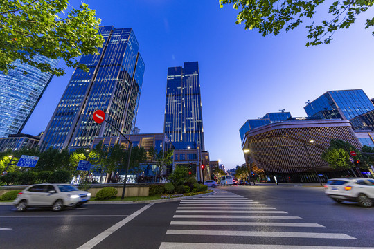 中山东二路夜景斑马线