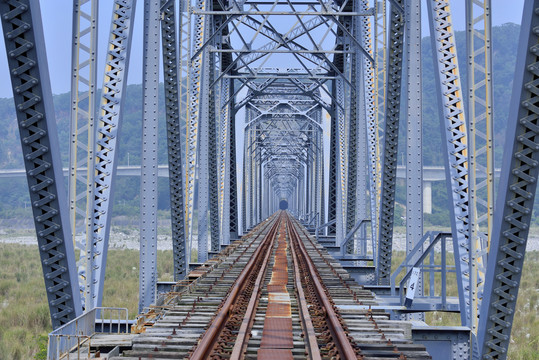 台湾大甲河钢桥