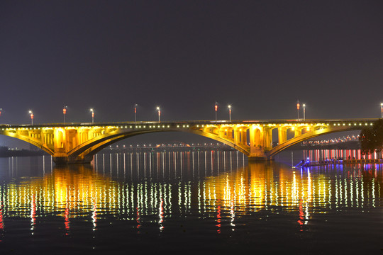 东江桥头夜景
