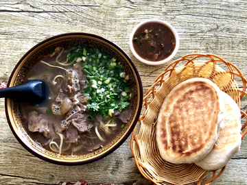 牛肉汤烧饼早餐