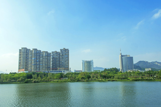 南安西溪边楼房风景