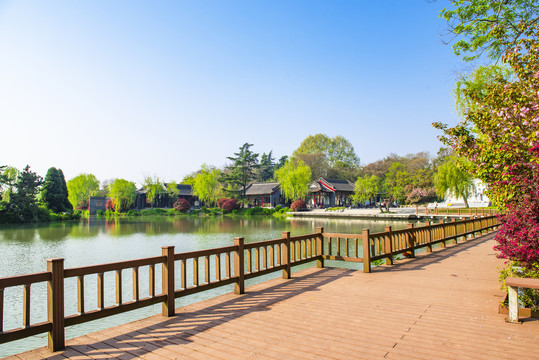 扬州瘦西湖景观平台