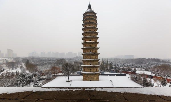 中国山西太原市2020初雪永祚