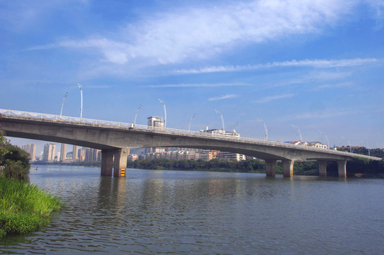 美林大桥风景