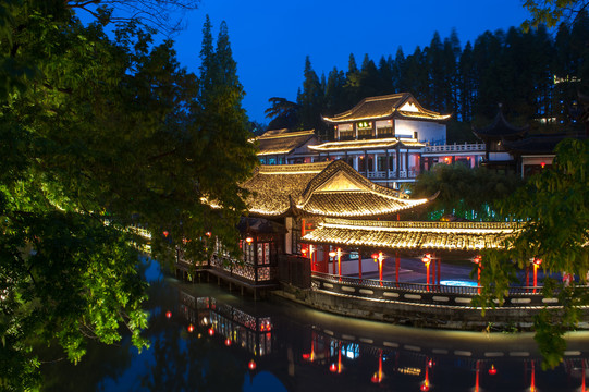 扬州水绘阁夜景