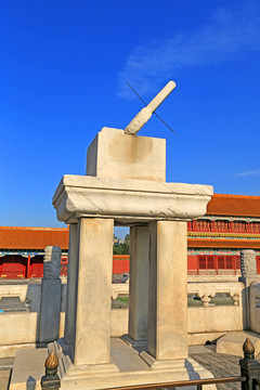 北京故宫太和殿前日晷