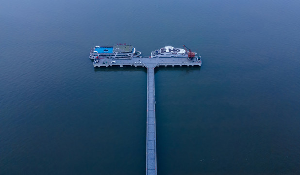 杭州钱塘江游船码头航拍