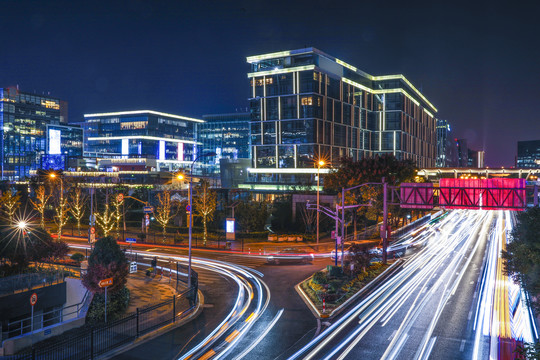 城市道路车流光轨夜景