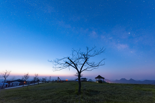 草原夜晚