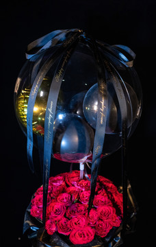 红玫瑰情人节气球花盒