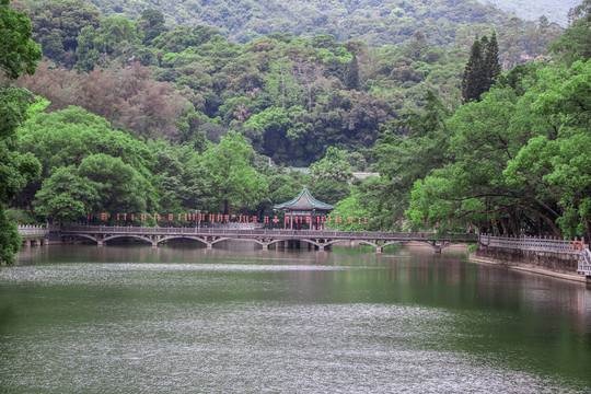 岭南第一山惠州罗浮山风景区湖