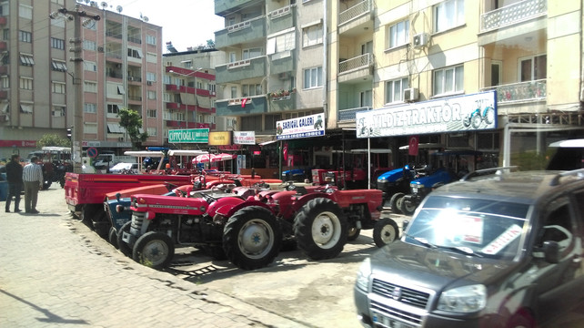 土耳其街头农用车