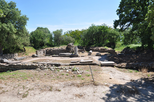 古代石头城墙遗址