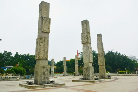 石柱浮雕