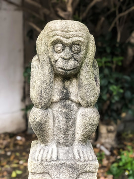 石猴雕塑