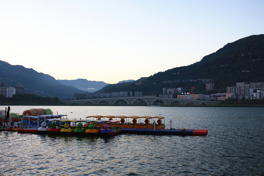 汉丰湖
