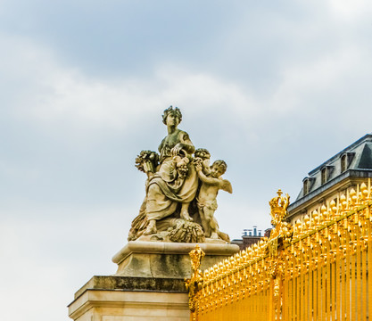 凡尔赛宫广场雕塑