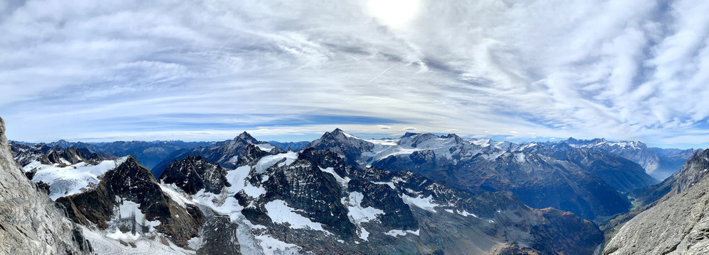 瑞士因内特基尔兴雪山