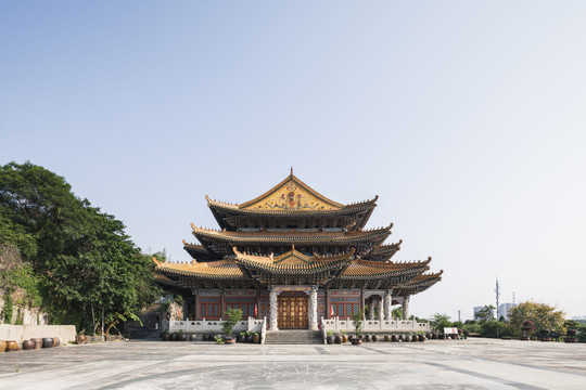 厦门梅山寺大雄宝殿