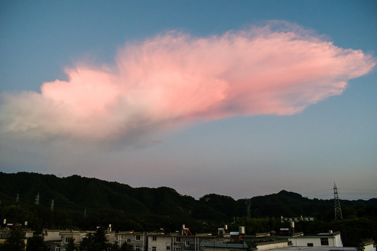 粉色的云朵
