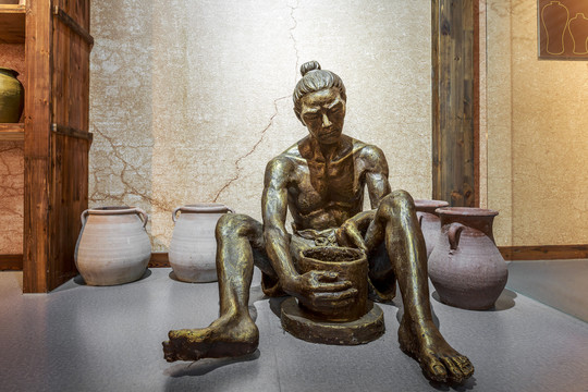古代制作陶器雕塑
