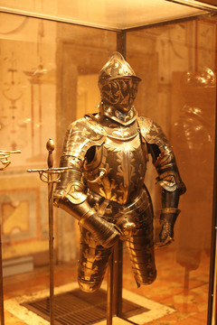 中世纪骑士盔甲