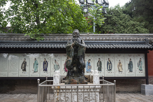 北京孔庙国子监孔子像