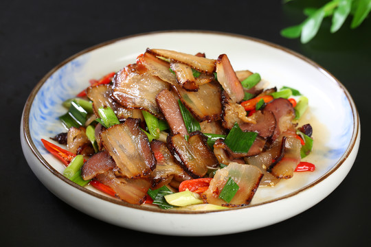 苕皮炒腊肉