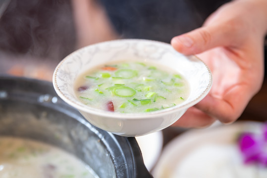 青菜砂锅粥