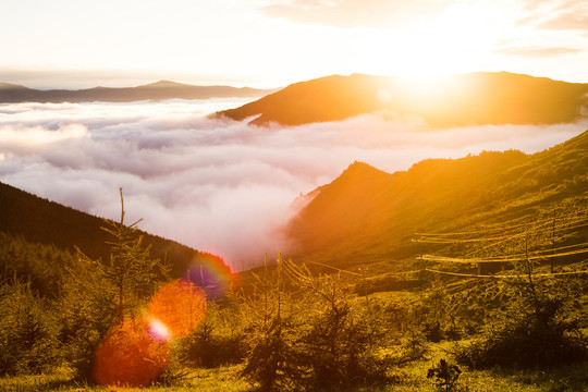 高山云海日出日落