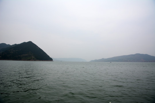 长江江面