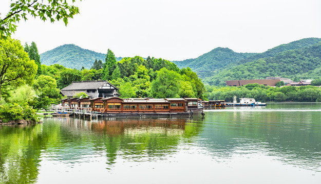 湘湖码头游船