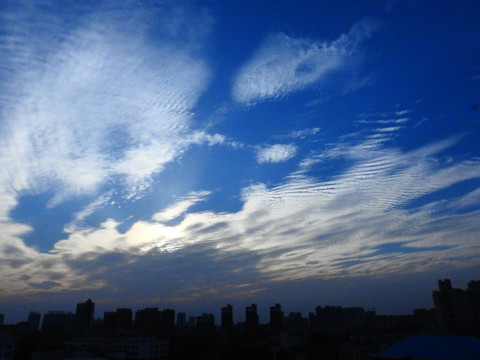 天空晚霞