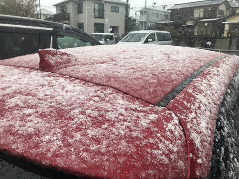 车身积雪