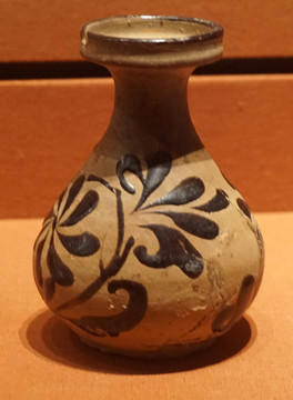 白梅窑花瓶