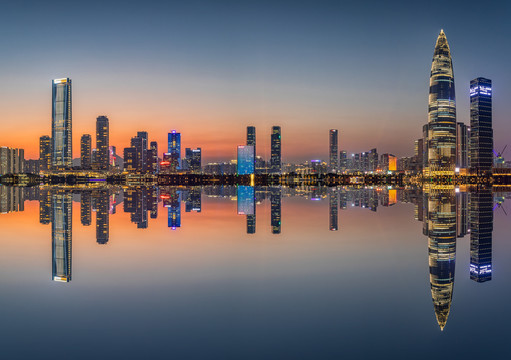 中国深圳市深圳湾后海夜景