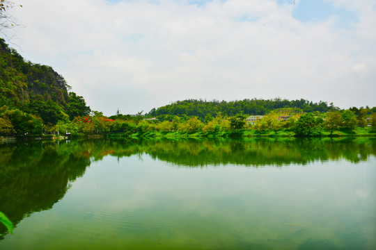 星湖景色