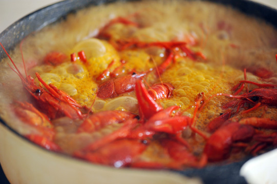 锅煮小龙虾