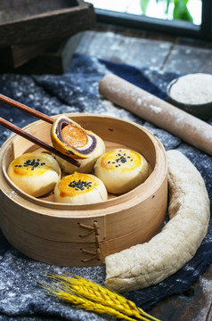 甜点蛋黄酥