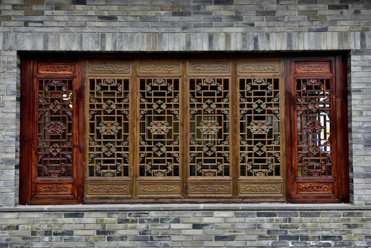 仿古镂空木窗