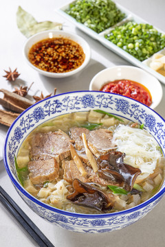 羊肉泡馍